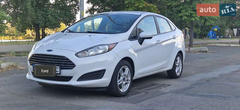 Седан Ford Fiesta 2019 в Киеве