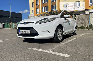 Хэтчбек Ford Fiesta 2012 в Киеве