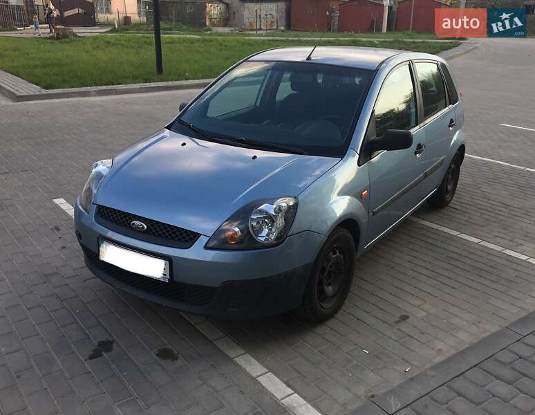 Хэтчбек Ford Fiesta 2006 в Львове