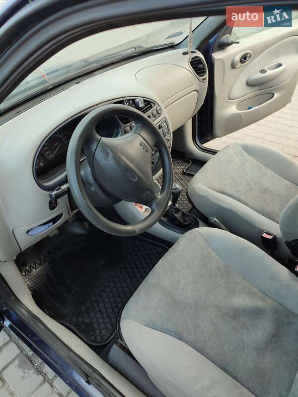 Хэтчбек Ford Fiesta 1998 в Умани
