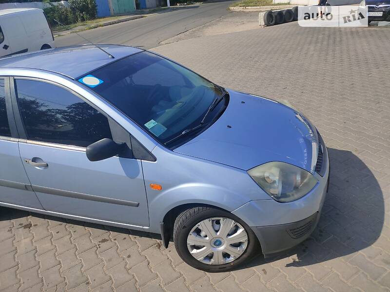 Хэтчбек Ford Fiesta 2005 в Одессе