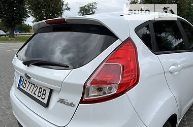 Хэтчбек Ford Fiesta 2017 в 