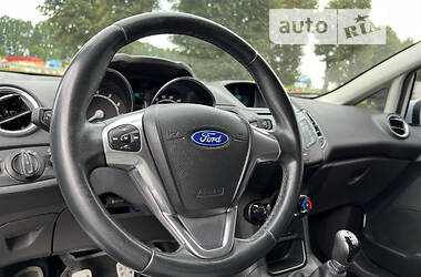 Хэтчбек Ford Fiesta 2017 в 