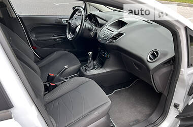 Хэтчбек Ford Fiesta 2017 в 