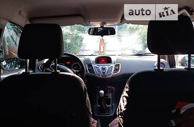 Хэтчбек Ford Fiesta 2010 в 