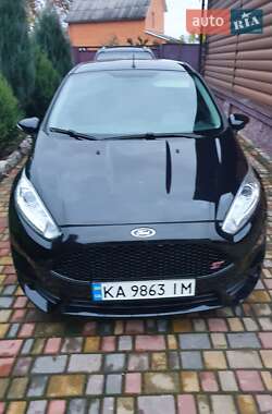 Хэтчбек Ford Fiesta 2013 в 