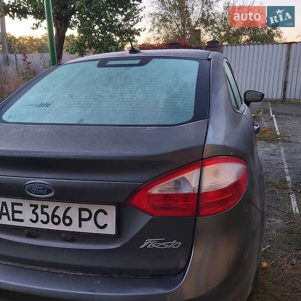 Седан Ford Fiesta 2015 в Днепре фото 4 Седан Ford Fiesta 2015 в Днепре