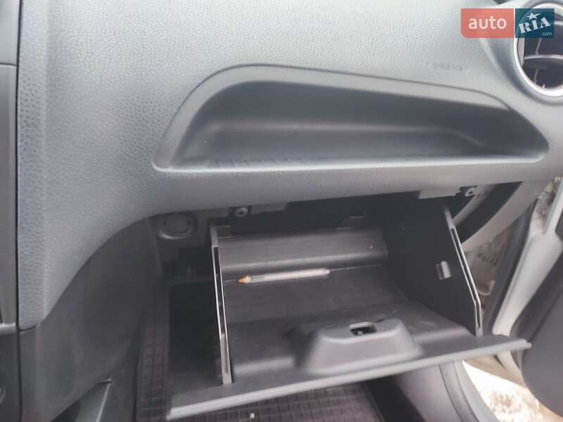 Хэтчбек Ford Fiesta 2006 в Львове