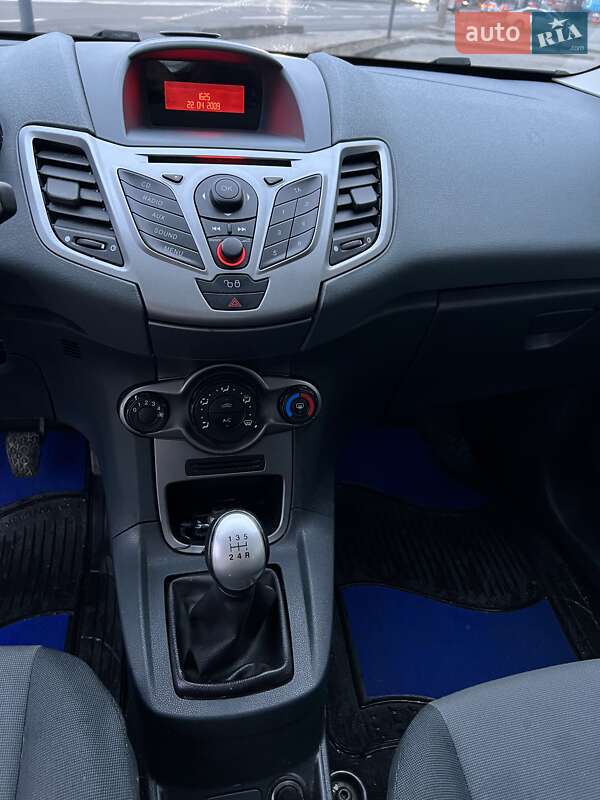 Хэтчбек Ford Fiesta 2008 в Ивано-Франковске