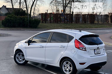 Хэтчбек Ford Fiesta 2019 в 