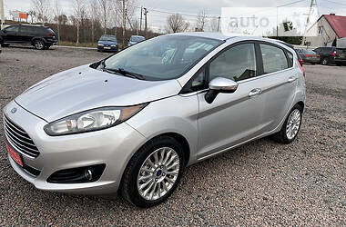 Хэтчбек Ford Fiesta 2015 в Луцке