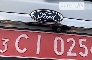 Хэтчбек Ford Fiesta 2015 в Луцке
