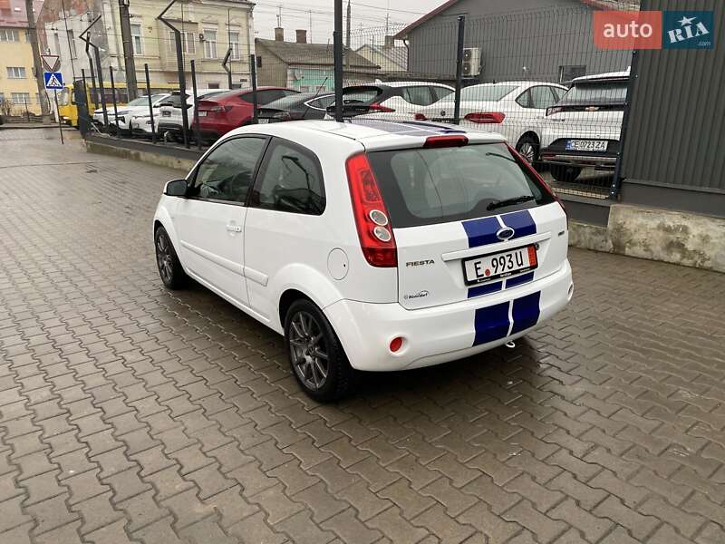 Хэтчбек Ford Fiesta 2007 в Черновцах