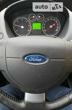 Хетчбек Ford Fiesta 2007 в Чернівцях