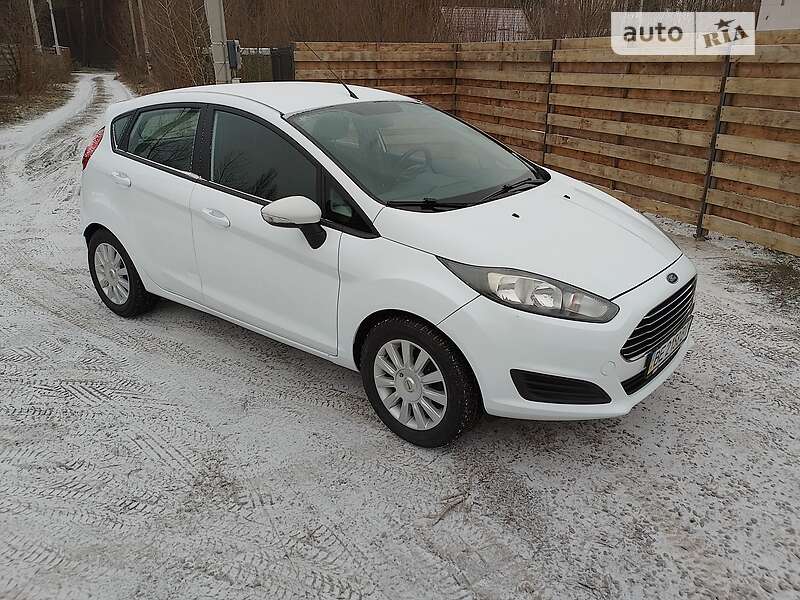 Хэтчбек Ford Fiesta 2013 в 