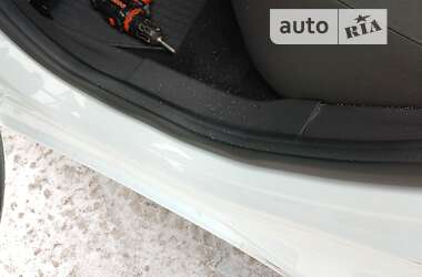 Хэтчбек Ford Fiesta 2013 в 