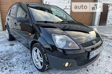 Хэтчбек Ford Fiesta 2008 в Нетешине