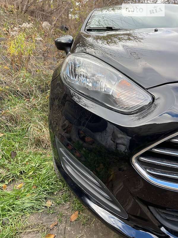 Седан Ford Fiesta 2018 в Днепре