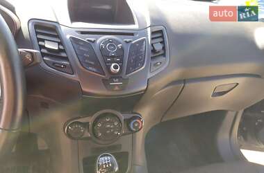 Хэтчбек Ford Fiesta 2015 в Кременчуге