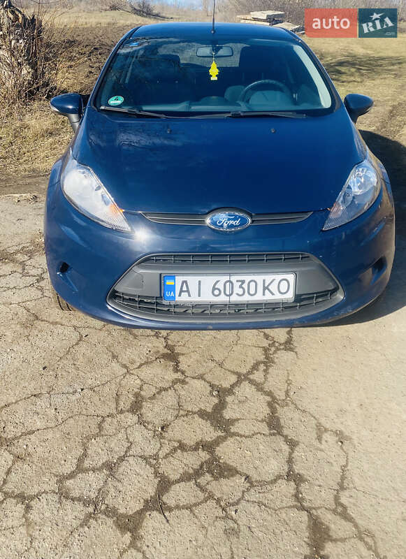Хэтчбек Ford Fiesta 2010 в Киеве