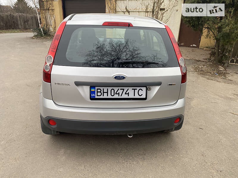 Хэтчбек Ford Fiesta 2006 в Одессе