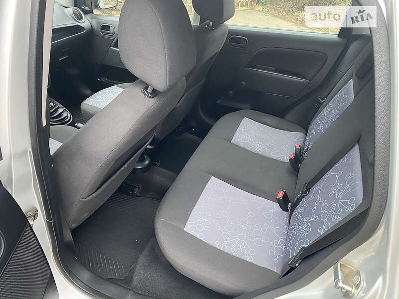 Хэтчбек Ford Fiesta 2006 в Одессе