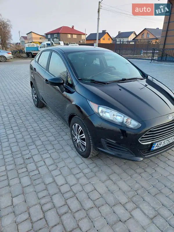Седан Ford Fiesta 2017 в 