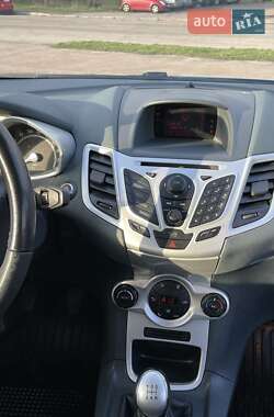 Хэтчбек Ford Fiesta 2011 в Житомире