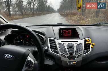 Хетчбек Ford Fiesta 2011 в Сумах