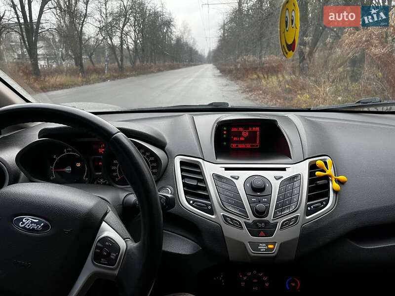 Хэтчбек Ford Fiesta 2011 в Сумах фото 5 Хэтчбек Ford Fiesta 2011 в Сумах