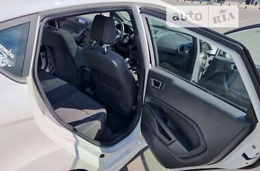 Хэтчбек Ford Fiesta 2019 в 