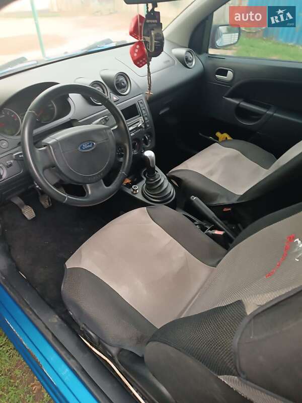 Хэтчбек Ford Fiesta 2004 в Томашполе фото 7 Хэтчбек Ford Fiesta 2004 в Томашполе