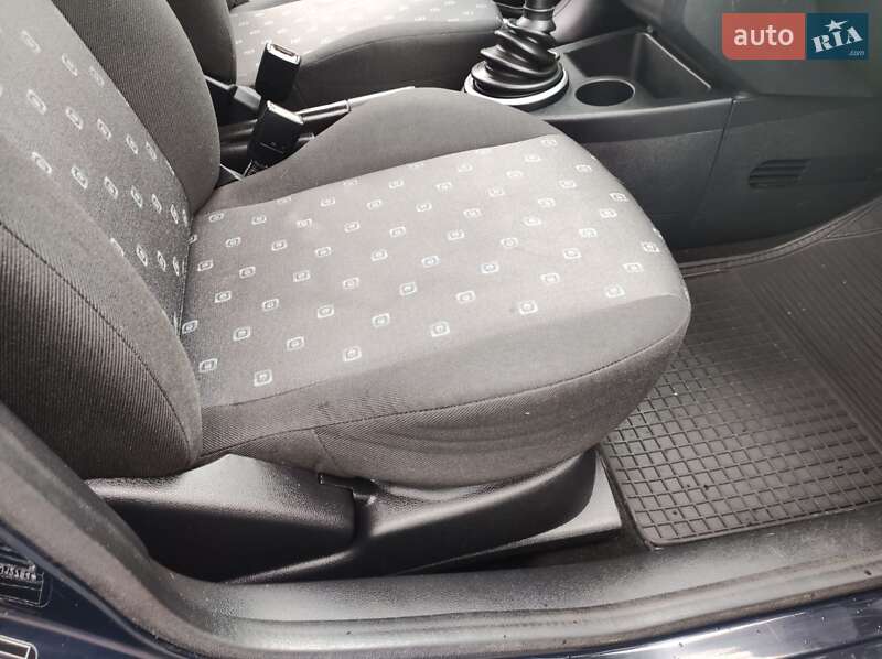 Хэтчбек Ford Fiesta 2005 в Луцке