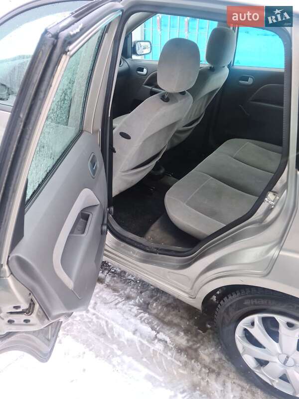 Хэтчбек Ford Fiesta 2002 в Хусте фото 6 Хэтчбек Ford Fiesta 2002 в Хусте