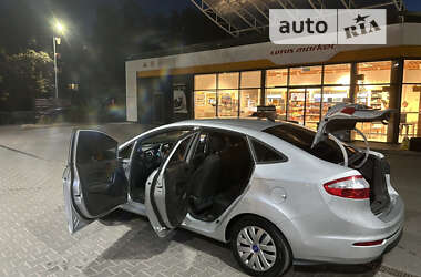 Хэтчбек Ford Fiesta 2019 в 