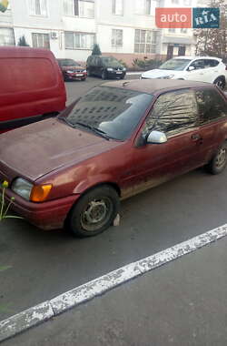 Хэтчбек Ford Fiesta 1990 в 