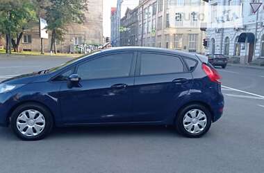 Хетчбек Ford Fiesta 2012 в 