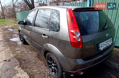 Хэтчбек Ford Fiesta 2007 в 