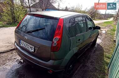 Хэтчбек Ford Fiesta 2007 в 