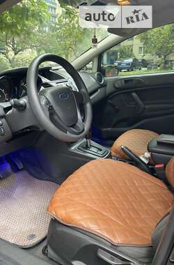 Седан Ford Fiesta 2014 в Днепре