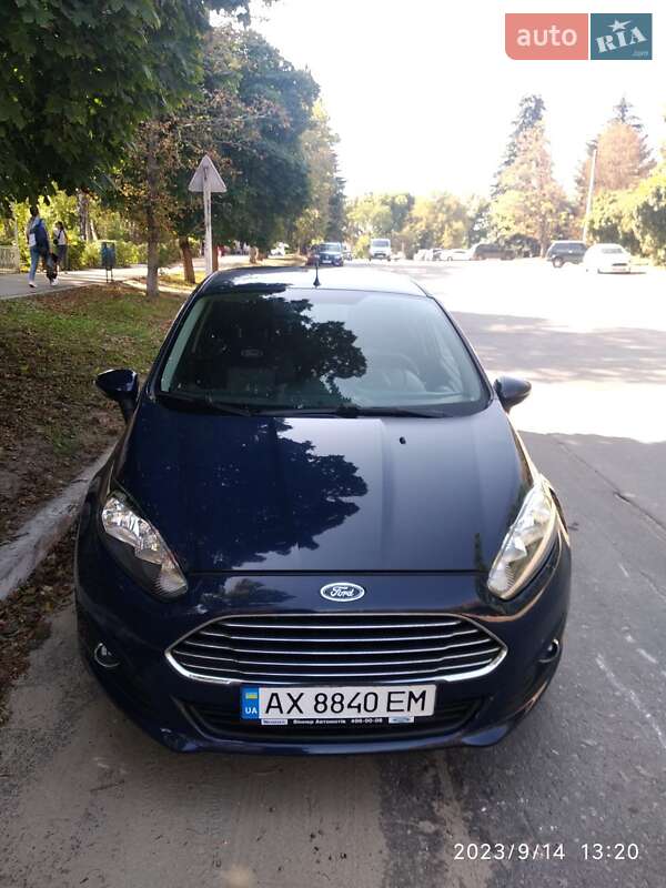 Хэтчбек Ford Fiesta 2013 в 