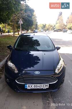 Хэтчбек Ford Fiesta 2013 в 