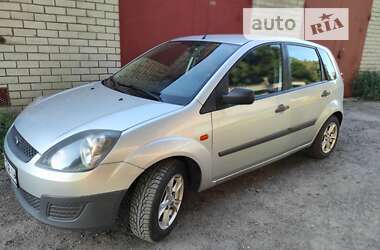 Хэтчбек Ford Fiesta 2008 в Киеве