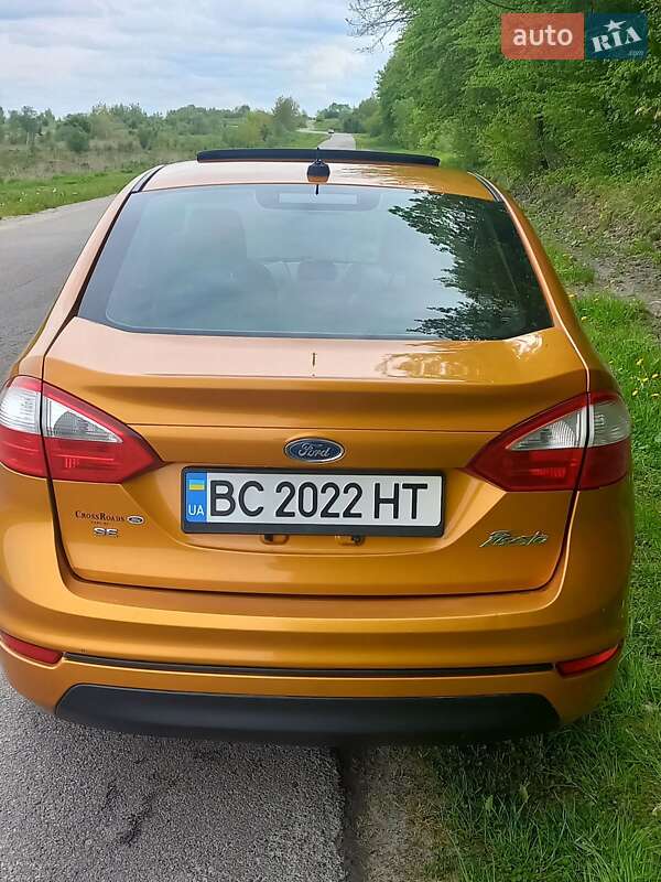 Седан Ford Fiesta 2016 в Львове
