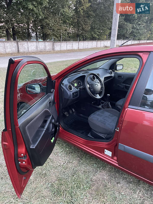 Хетчбек Ford Fiesta 2008 в Полтаві