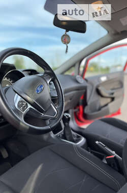 Хэтчбек Ford Fiesta 2014 в 