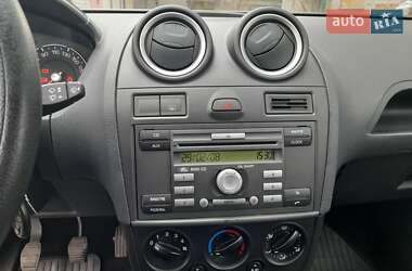 Хетчбек Ford Fiesta 2007 в Бершаді