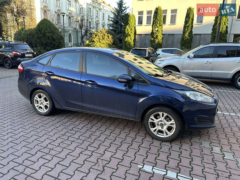 Седан Ford Fiesta 2016 в Івано-Франківську