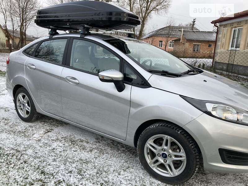 Седан Ford Fiesta 2018 в Львові