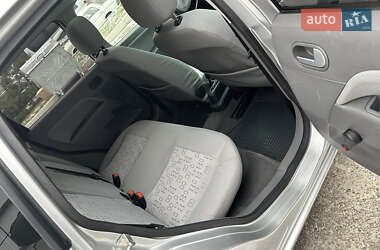 Хетчбек Ford Fiesta 2002 в 
